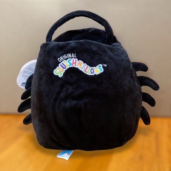 Squishmallow Bella the Spider Bag - Picture 2 of 4